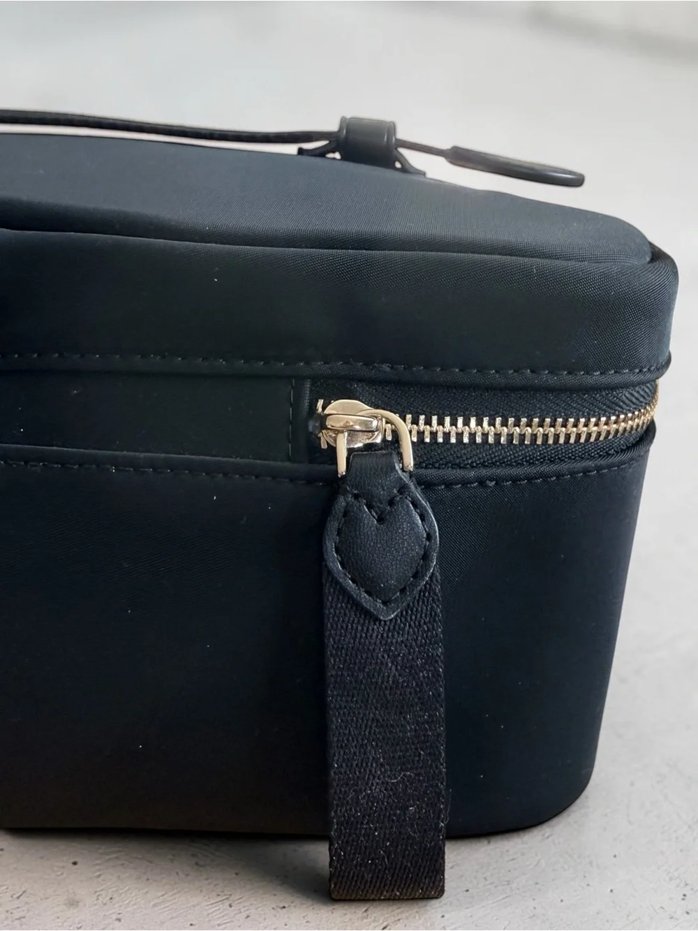 Kate Spade New York Black Nylon Vanity Cosmetic Train Case Travel Bag